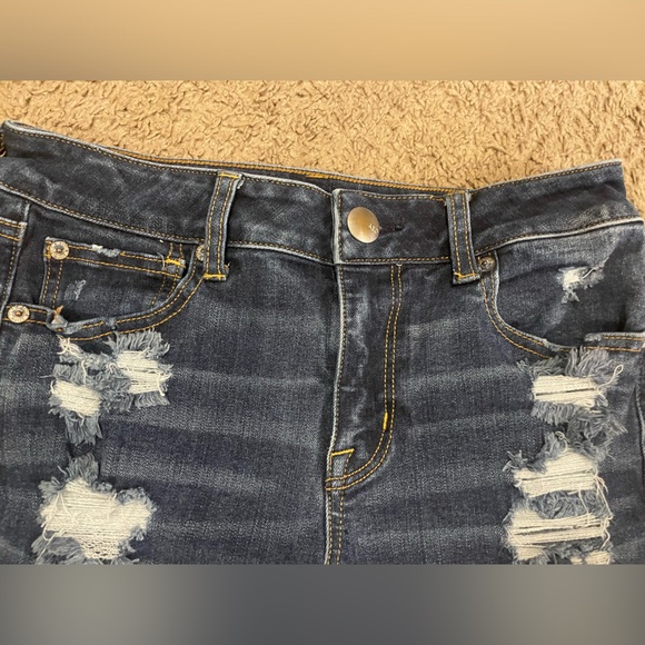 American Eagle Outfitters high rise shortie jeans size 4 - Picture 2 of 8